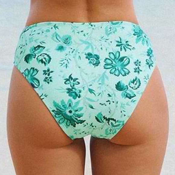 New With Tags Cupshe Bundle of 6 Swim Pieces Size Medium - Picture 9 of 15